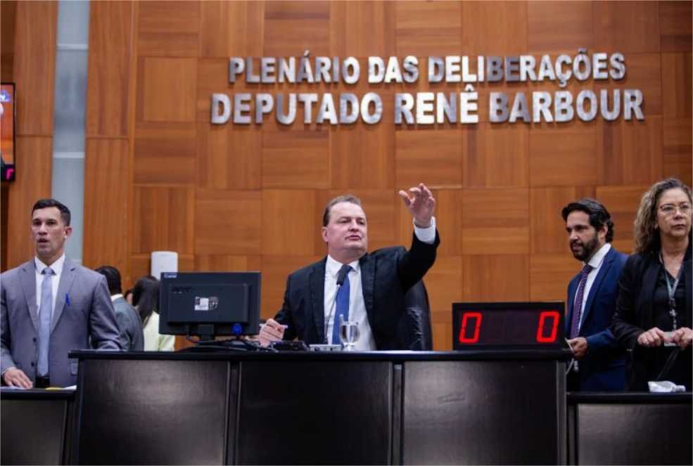 “Caminho sem volta” , diz Max Russi sobre aumento de cadeiras na AL e no Congresso