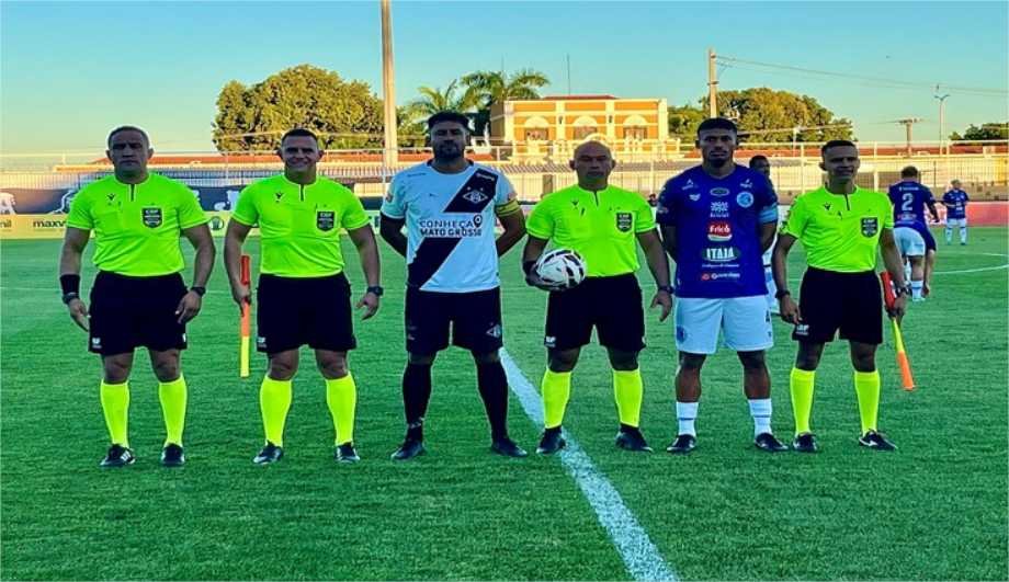 Mixto reage após sair perdendo por dois gols e conquista vitória sobre o Goianésia