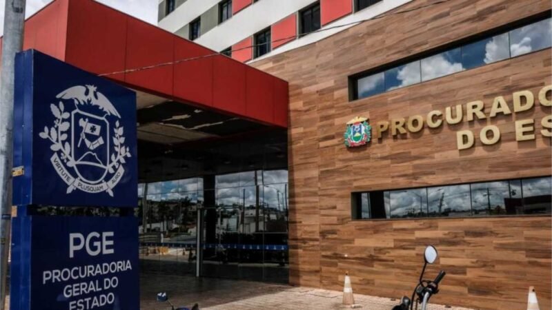 Governador autoriza concurso para 15 novos procuradores com salários de até R$ 44 mil