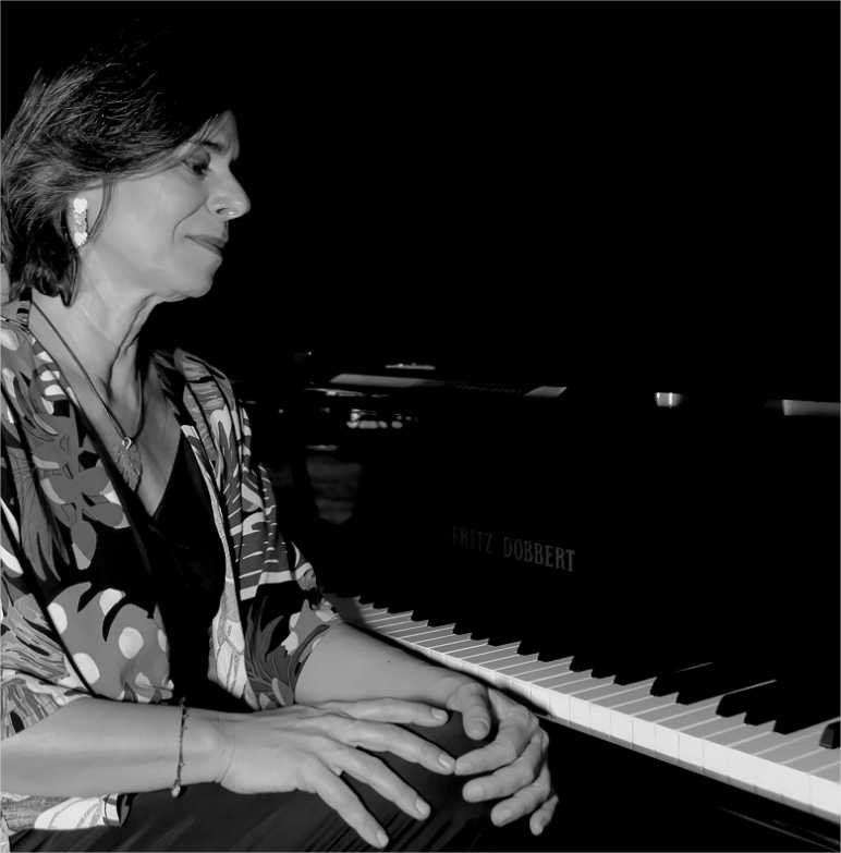 Luciana Hamond apresenta pré-lançamento do álbum Stonehenge na Casa do Parque