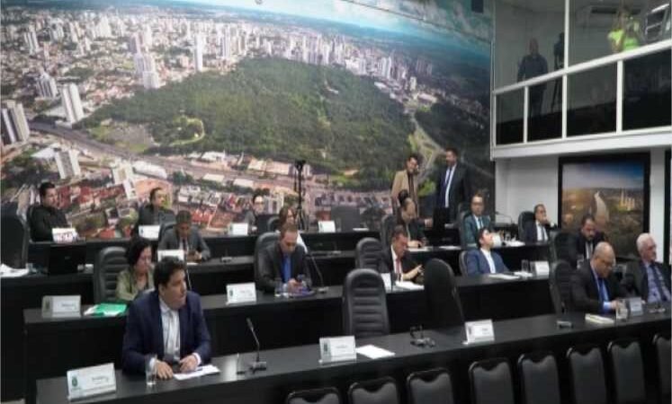 Câmara de Cuiabá arquiva representação contra Chico 2000 após parecer da Procuradoria apontar inconsistências