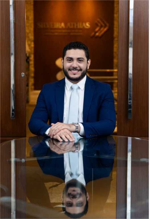 Especialista em direito público orienta aposentados sobre como reagir a descontos indevidos no INSS