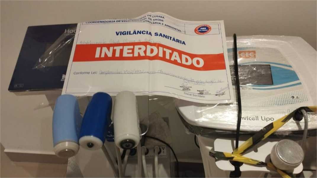 Polícia Civil e Vigilância Sanitária de Cuiabá fecham clínica que ignorou interdição