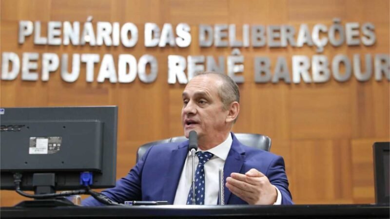 Wilson Santos quer impedir obstrução de informações pelos órgãos públicos fiscalizados pela ALMT