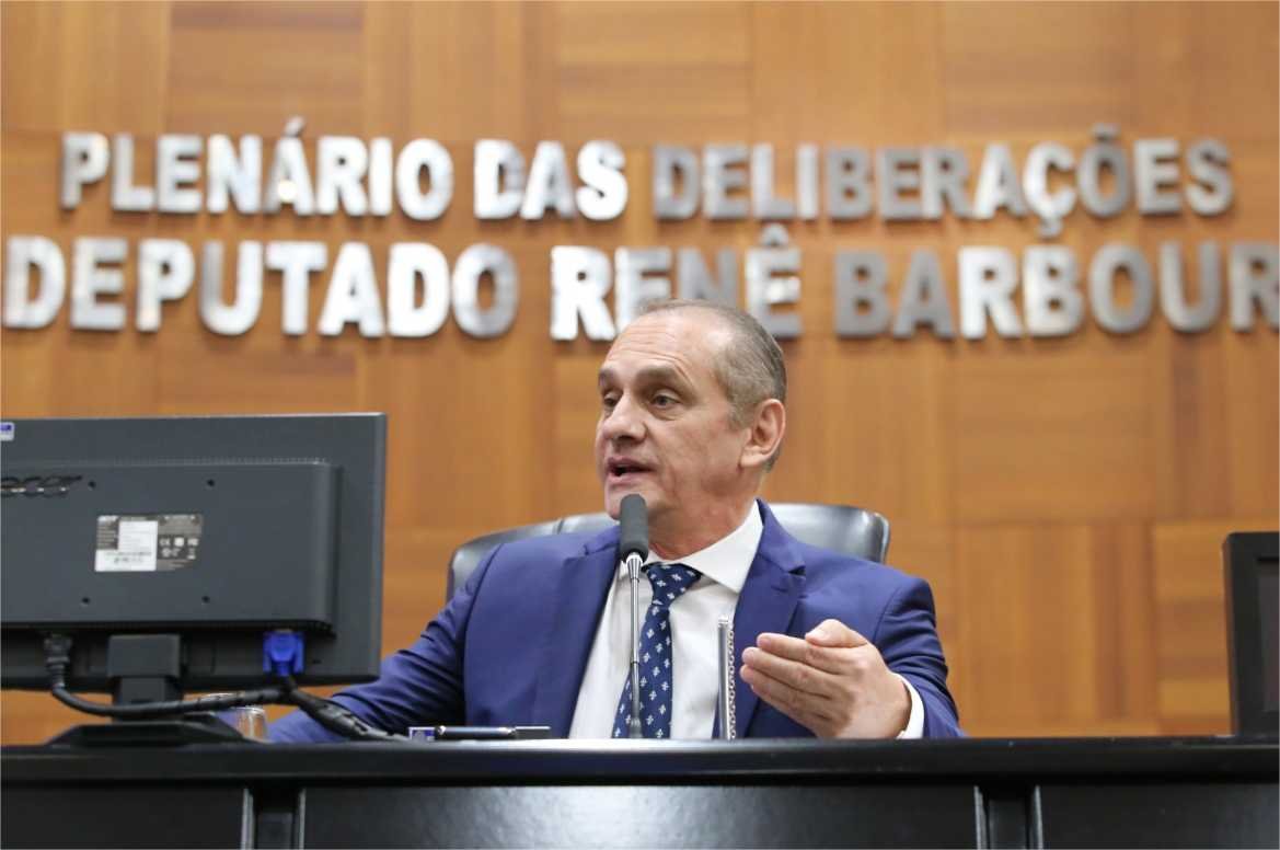 Wilson Santos quer impedir obstrução de informações pelos órgãos públicos fiscalizados pela ALMT
