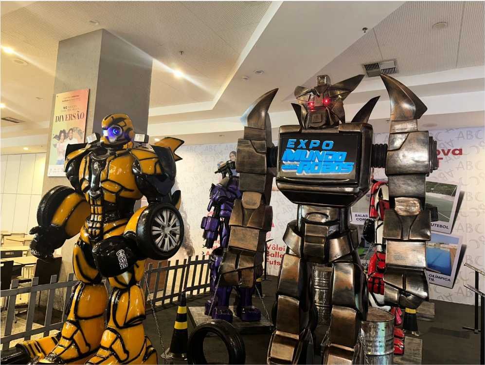 Robôs gigantes desembarcam no Várzea Grande Shopping em exposição inédita em Mato Grosso