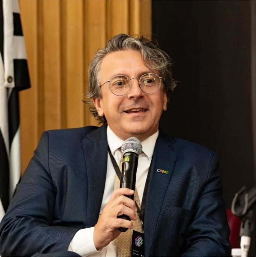 Com Xandão vice, Bolsonaro transformou STF em palco digital