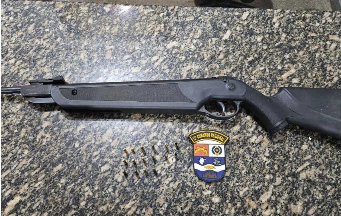 Polícia Militar prende homem que ameaçou esposa com arma de fogo em Vale do São Domingos