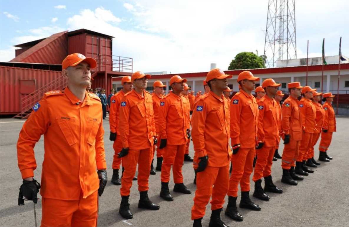 Corpo de Bombeiros de MT adere a padrão internacional e adota fardamento laranja