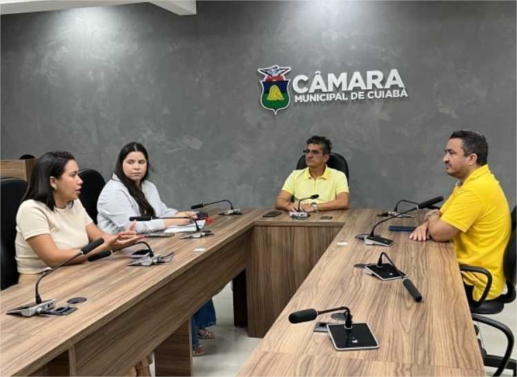 Comissão de Regularização Fundiária recebe representantes da Secretaria de Meio Ambiente e Desenvolvimento Urbano