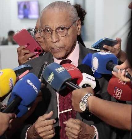 Júlio Campos quer energia solar em conjuntos habitacionai