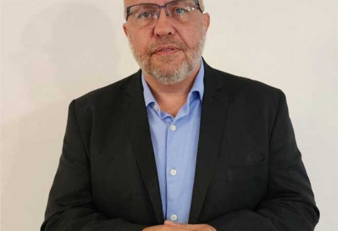 A Democracia Não Sobrevive à Omissão