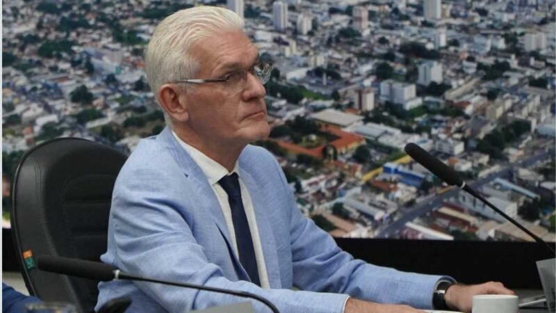 Vereador vê privilégio e quer fim de recesso no meio do ano: Mau exemplo