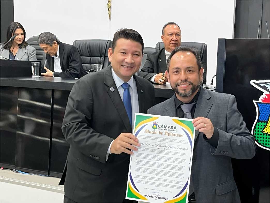 Advogado Carlos Hayashida recebe Moção de Aplausos da Câmara de Cuiabá