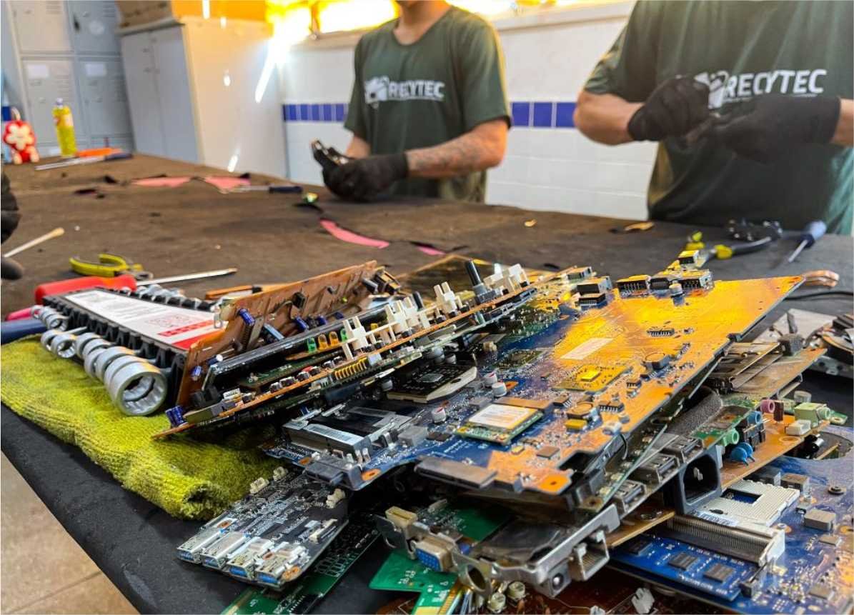 Seciteci abre inscrições para cursos gratuitos de reparo de celulares e Inteligência Artificial