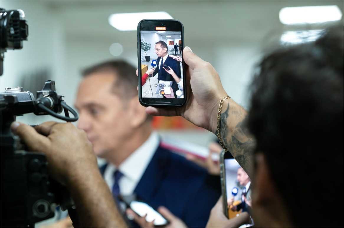 Lei vai proteger jovens de assédios virtuais com ações educativas nas escolas de MT