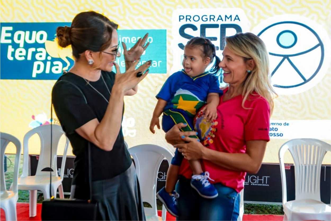 Primeira-dama, Setasc e Sefaz entregam cheque do Nota MT para Apae de Sorriso nesta terça-feira (1º)