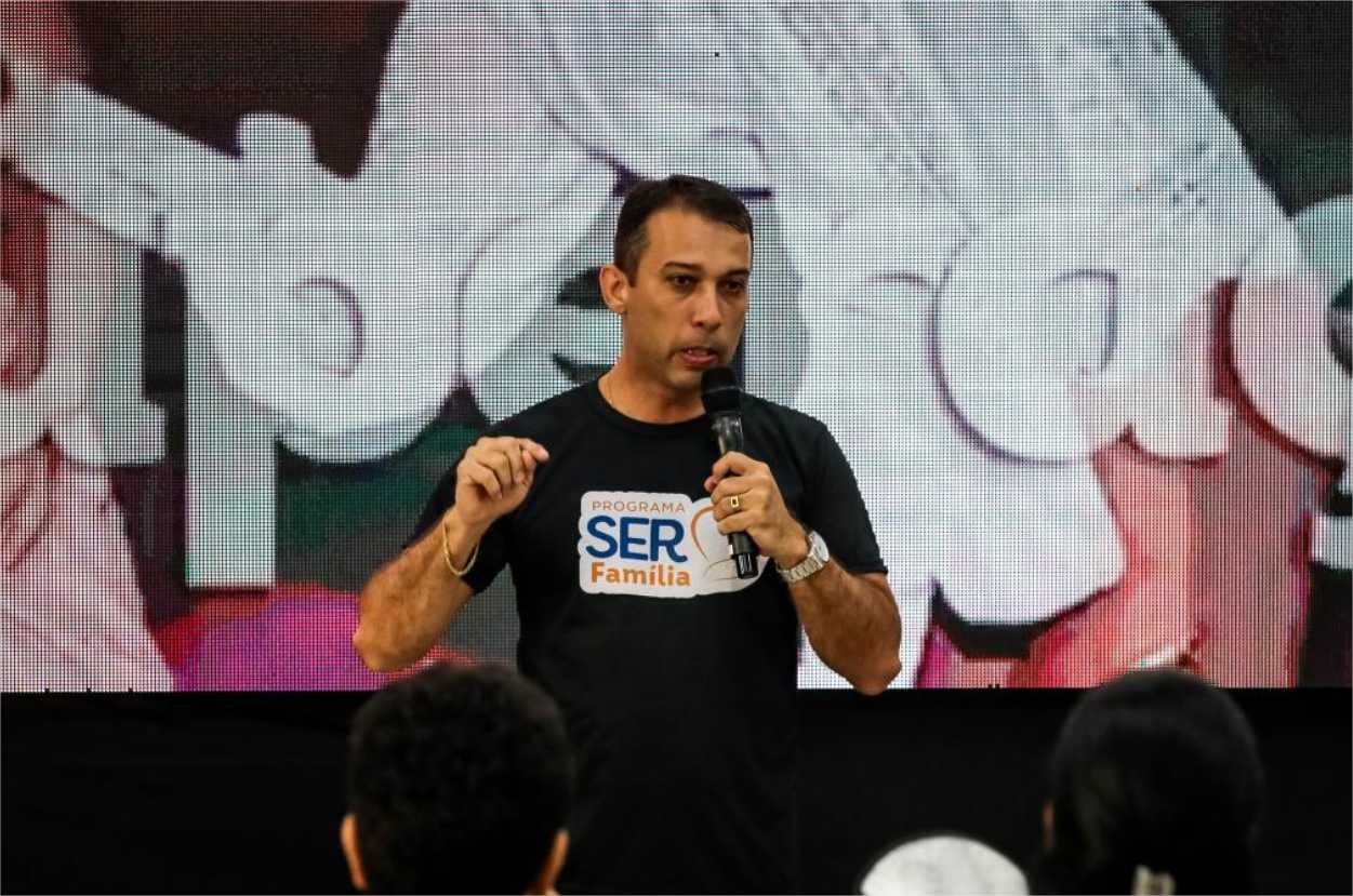 Governo exonera secretária Grasi Paes; adjunto assume Setasc