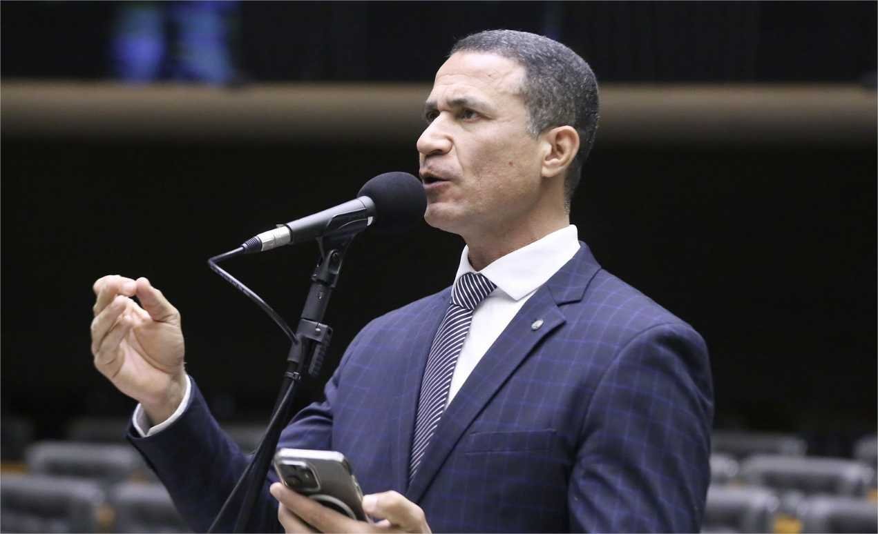 Emenda do Coronel Assis é acatada 100% e Câmara aprova projeto que endurece pena para líderes de facções e milícias