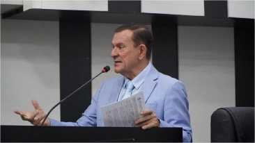 Demilson Nogueira cobra solução urgente para cadeiras odontológicas e falta de médicos em unidades de saúde