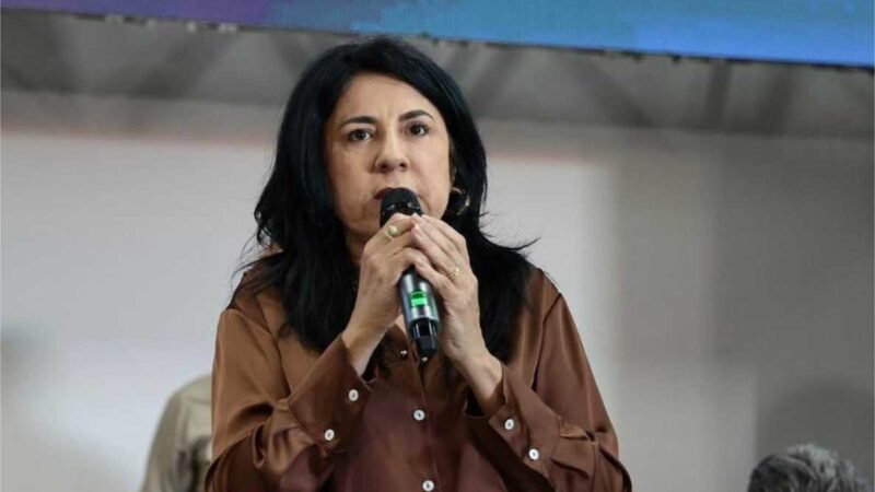 “Um marco histórico para Cáceres”, afirma prefeita durante sanção de lei que regulamenta a instalação de free shop