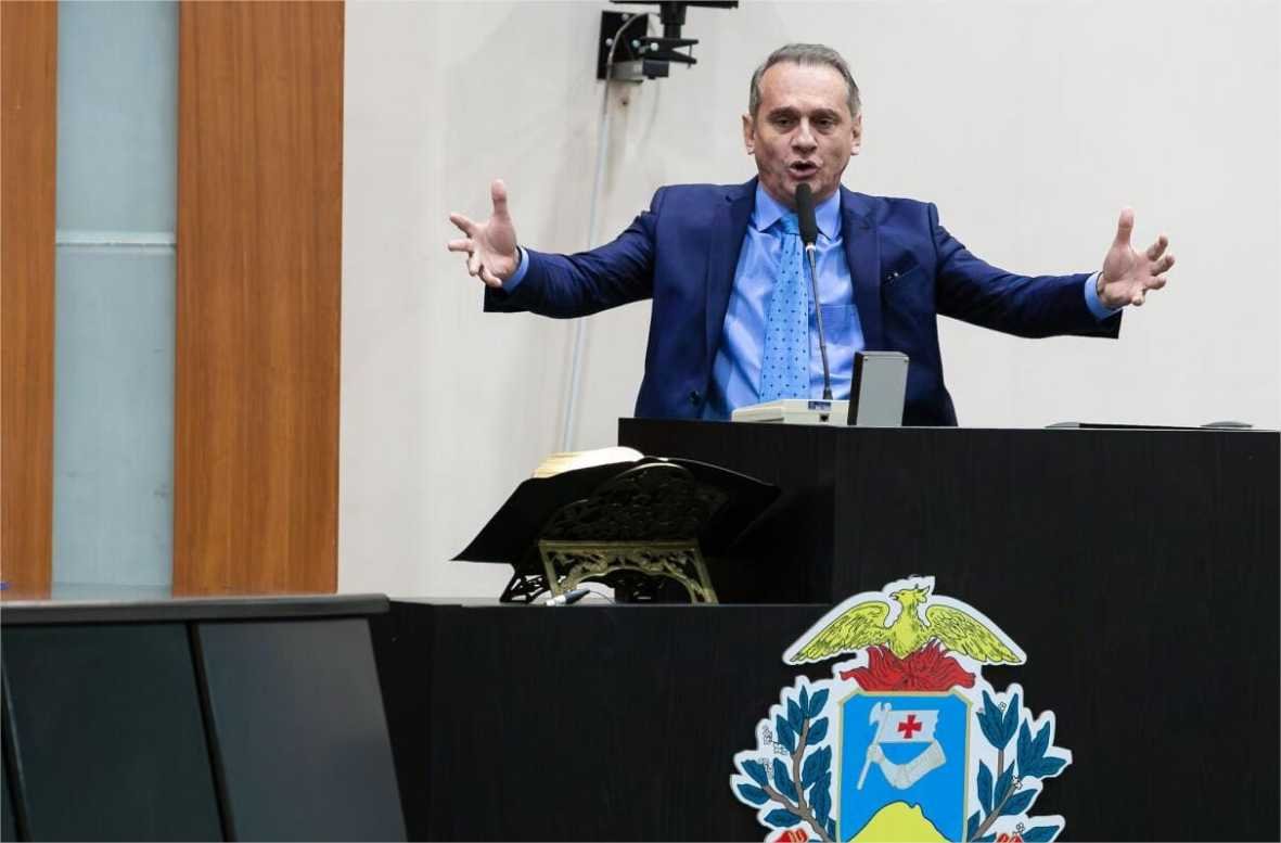 Com mais de R$ 1 bi repassados às consignatárias, Wilson Santos propõe fim da taxação nos empréstimos