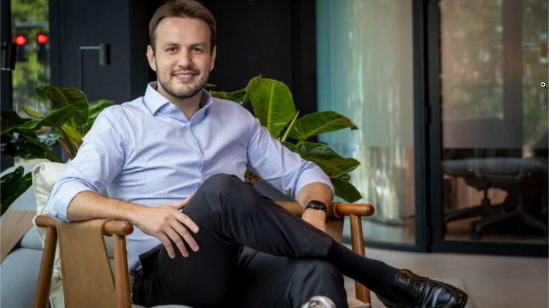 Selic em 15% traz oportunidades de investimentos em renda fixa e encarece linhas de crédito