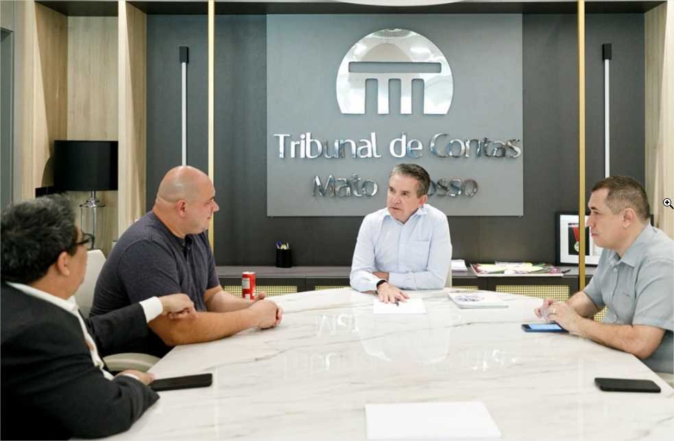 Prefeitura de Cuiabá entrega dados de seis meses de gestão ao TCE