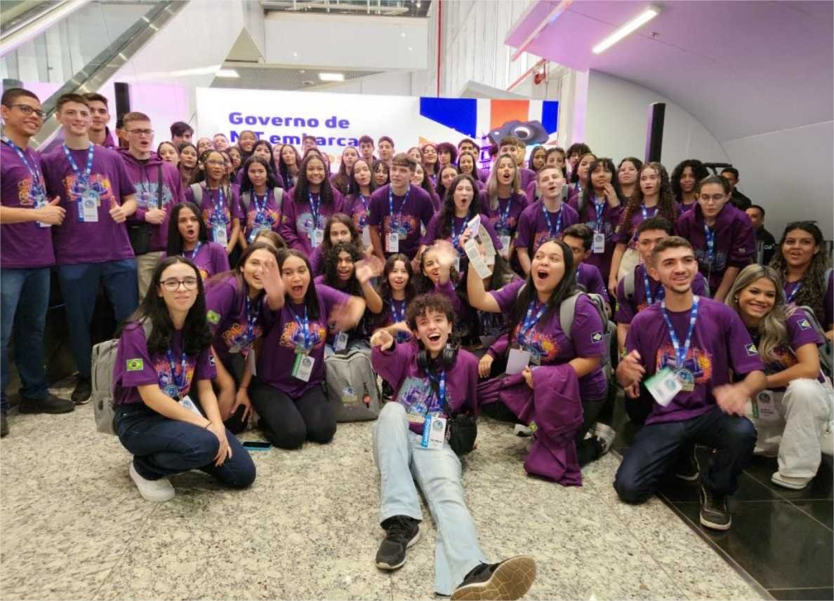 Estudantes selecionados para intercâmbio compartilham expectativas para viagem a Inglaterra