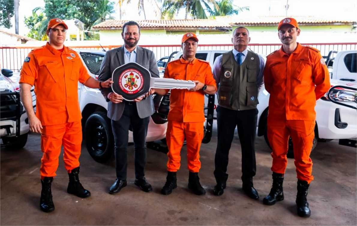 Bombeiros recebem viaturas da Sema para reforçar combate aos incêndios florestais em MT