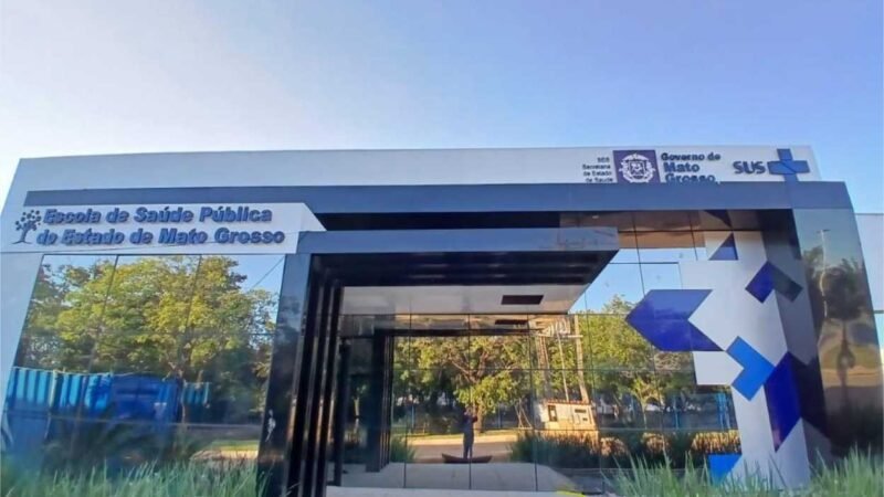 Escola de Saúde Pública debate saúde mental entre profissionais da saúde do SUS em MT