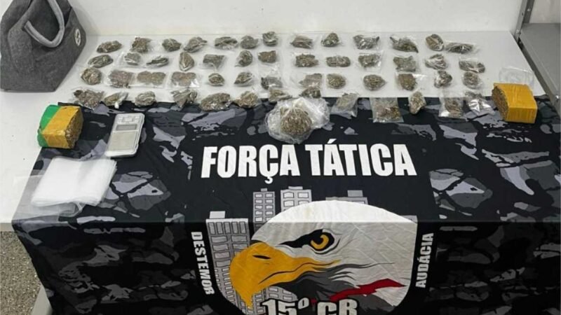 Força Tática prende homem por tráfico e apreende 54 porções de maconha