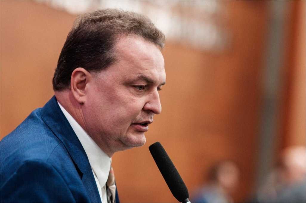 Projeto de Max Russi que garante formação para pessoas com deficiência nas autoescolas é sancionado