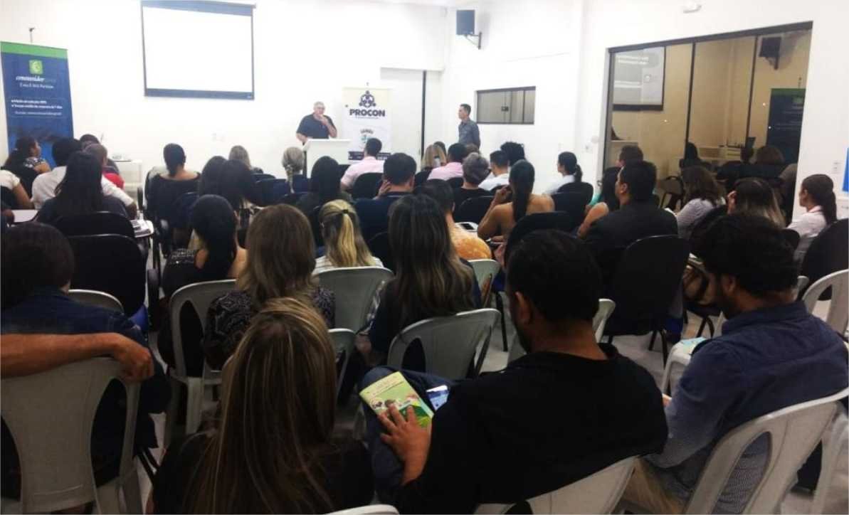 Procon leva palestra sobre consumo e boas práticas para população e comerciantes de Primavera do Leste