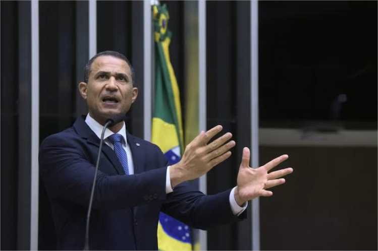 Coronel Assis detona Lula e diz que governo atua por “chantagem institucional”