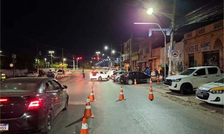 Duas edições da Operação Lei Seca resultam em 13 prisões e 26 veículos removidos em Cuiabá