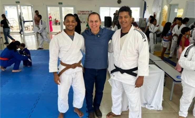 Vereador Dilemário participa de evento do projeto Judô Maná e reforça importância do esporte para a juventude cuiabana
