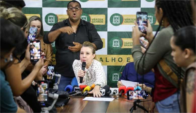 Flávia Moretti ignora recomendação do MP e mantém contrato com empresa de coleta de lixo