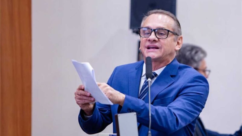 Wilson Santos evidencia o papel da gestão estadual no endividamento dos servidores públicos