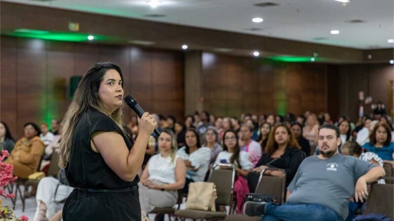 Mil técnicos em nutrição escolar participam de curso de qualificação em Cuiabá