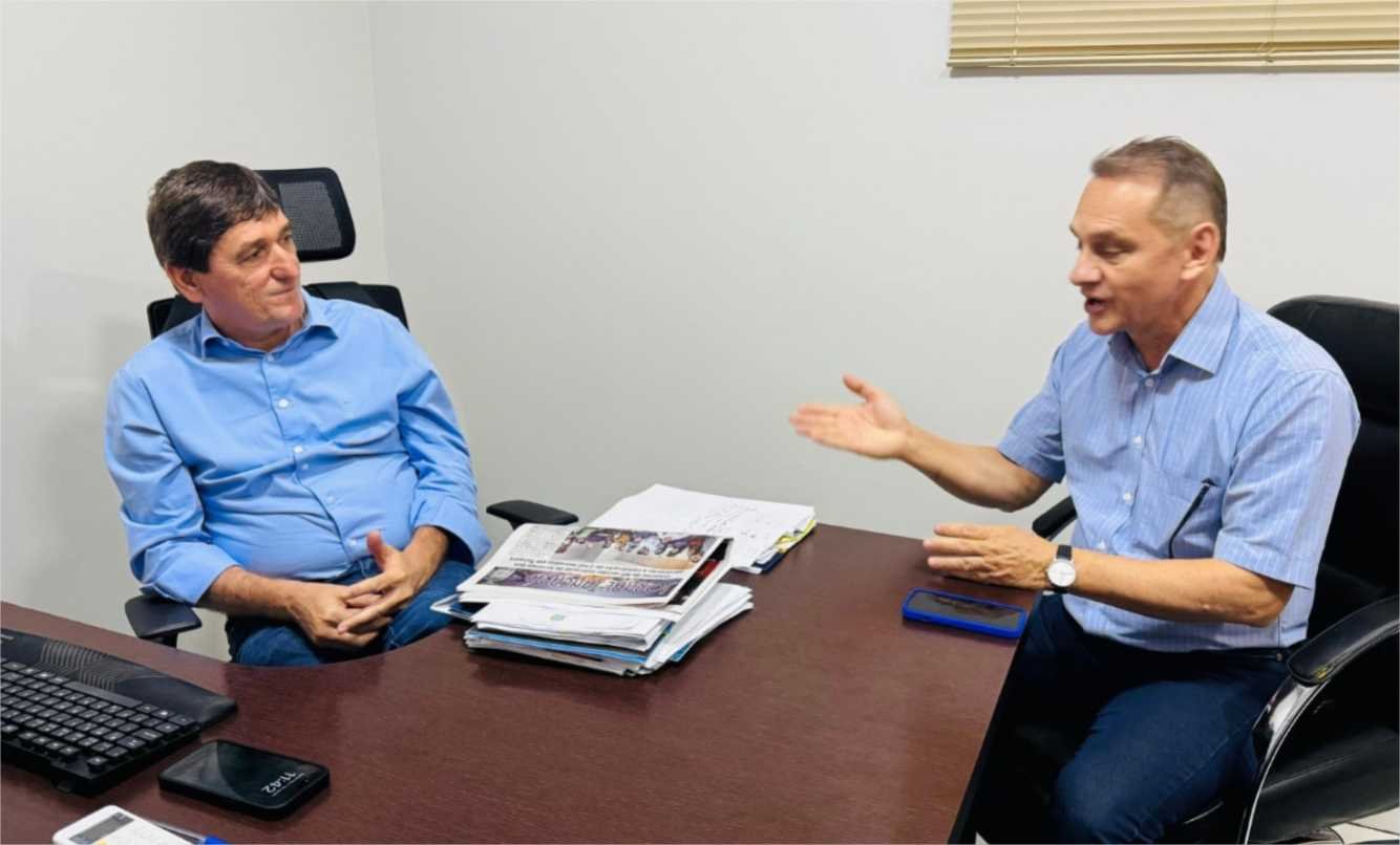 Wilson Santos intermedeia reabertura de diálogo entre servidores e prefeito de Tangará
