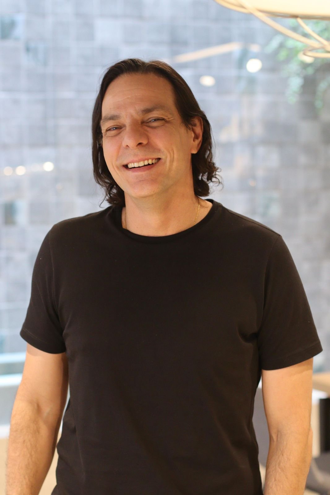 Empresário e maratonista encontra na música uma aliada para o equilíbrio físico e emocional