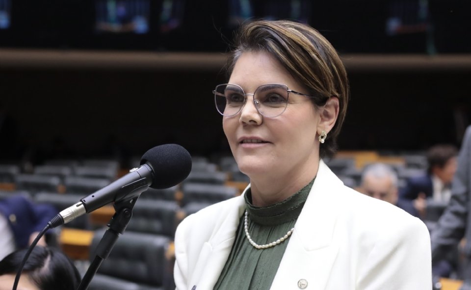 Pesquisa aponta Coronel Fernanda na liderança para Câmara Federal em Mato Grosso
