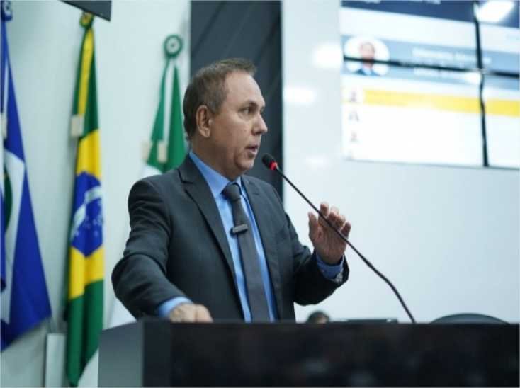 Vereador Dilemário propõe implantação de “Corredores de Faixa Azul” exclusivos para motociclistas em Cuiabá