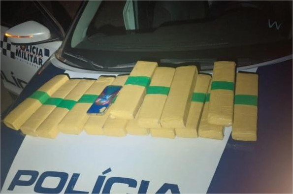 Polícia Militar prende dois homens com 15 tabletes de maconha durante abordagem na MT-246