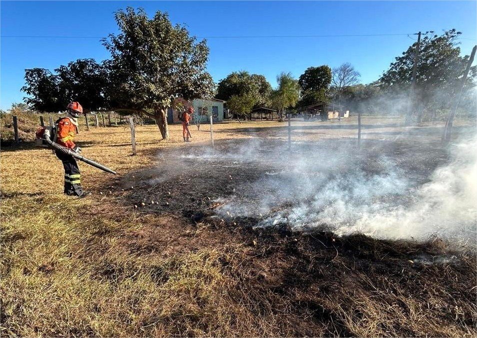 Bombeiros aplicam R$ 25 milhões em multas e fazem 5 prisões por uso irregular do fogo