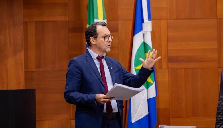 Lúdio pede que Ministério Público apure crimes de Abílio contra adolescentes por exposição indevida e bullying virtual