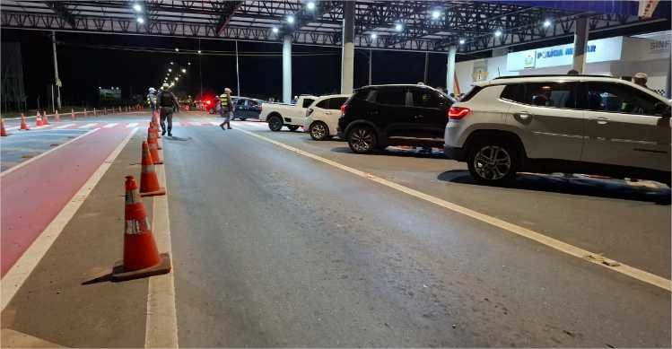 Operação Lei Seca termina com quatro condutores presos e 18 veículos removidos na Estrada de Chapada