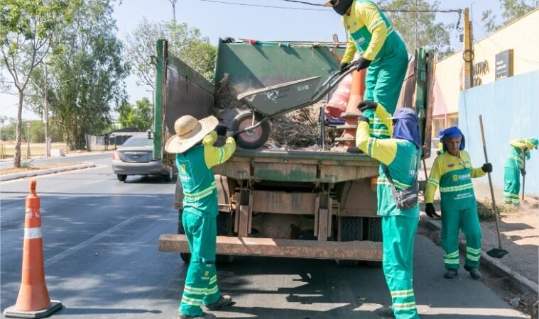 Prefeitura de Cuiabá limpa mais de 100 km em 12 avenidas
