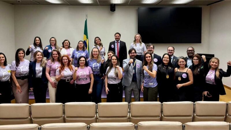 Sindepojuc-MT integra mobilização à PEC que reduz idade de aposentadoria da mulher policial